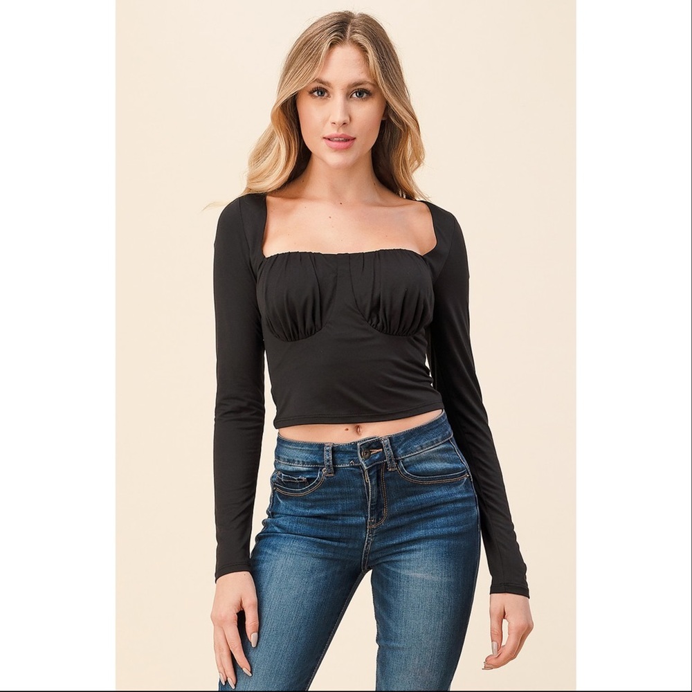 NWOT- Ruched Bust Cropped Long Sleeve